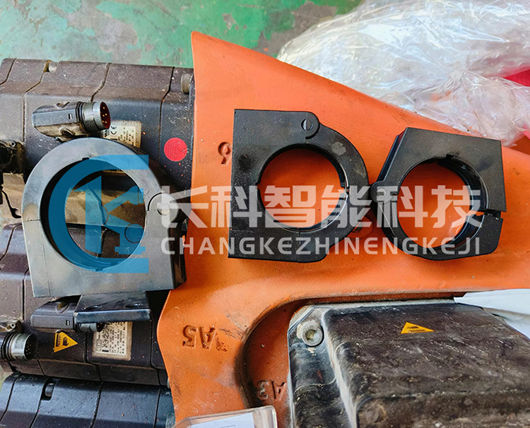 庫(kù)卡管線包軟管固定座 庫(kù)卡管線包軟管固定座