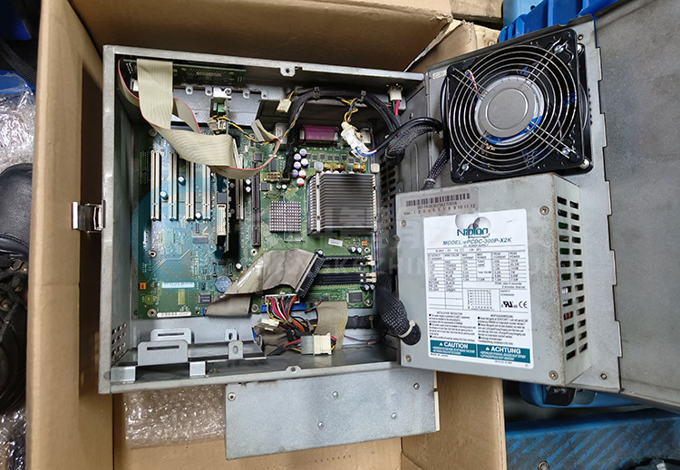 庫(kù)卡機(jī)器人KR C2主機(jī)箱00-180-791